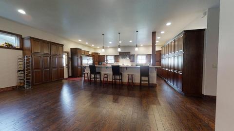410 E Logan St, Arthur, IL 61911 photo 7