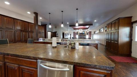 410 E Logan St, Arthur, IL 61911 photo 12