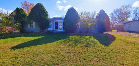 601 W Meyer St, Thomasboro, IL 61878 photo 1