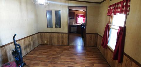 601 W Meyer St, Thomasboro, IL 61878 photo 4