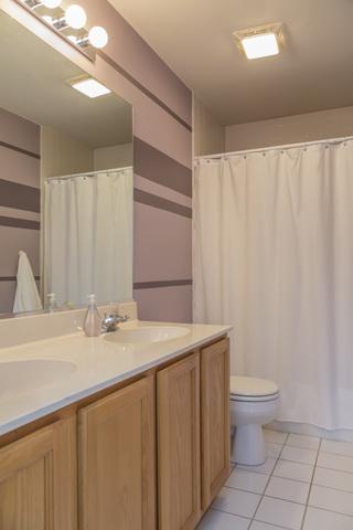 101 Barnes Rd, Elgin, IL 60124 photo 16