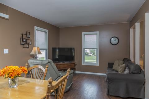 101 Barnes Rd, Elgin, IL 60124 photo 7