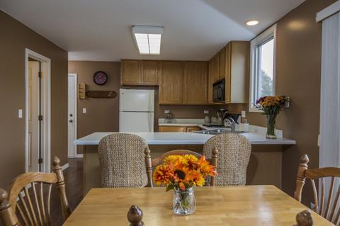 101 Barnes Rd, Elgin, IL 60124 photo 4
