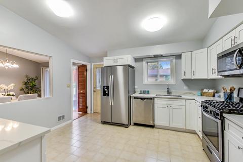 324 Flora Ave, Glenview, IL 60025 photo 12