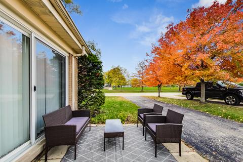 324 Flora Ave, Glenview, IL 60025 photo 4