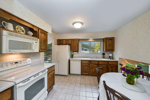 1928 Nottingham Ln, Wheaton, IL 60189 photo 8
