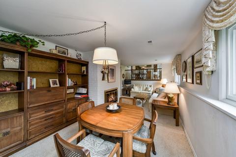 1928 Nottingham Ln, Wheaton, IL 60189 photo 12