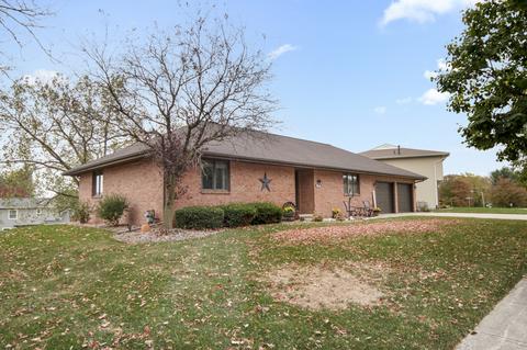 1005 Laesch Ave, Bloomington, IL 61704 photo 2