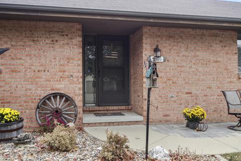 1005 Laesch Ave, Bloomington, IL 61704 photo 4
