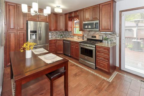 1191 Princeton Dr, Bartlett, IL 60103 photo 5