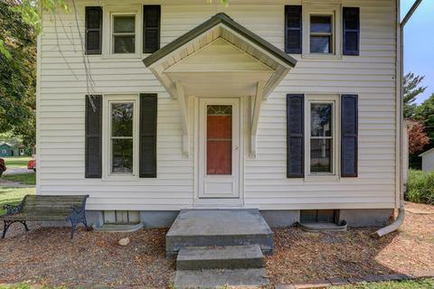 201 S Jackson St, Philo, IL 61864 photo 3