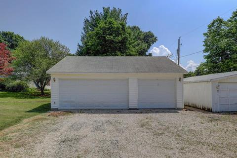 201 S Jackson St, Philo, IL 61864 photo 32