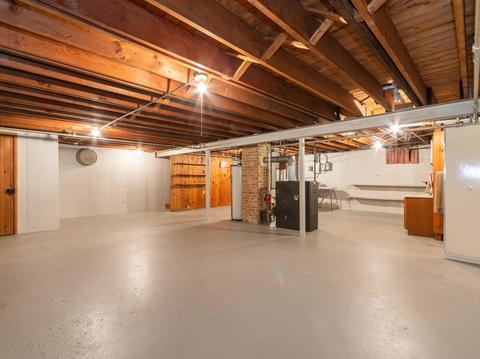 325 Hamilton Ave, Elgin, IL 60123 photo 10