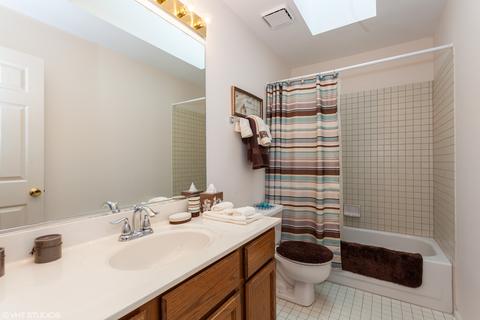 79 Forestview Ln, Aurora, IL 60502 photo 15
