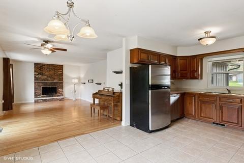 4711 W Ashley Dr, Mchenry, IL 60050 photo 3