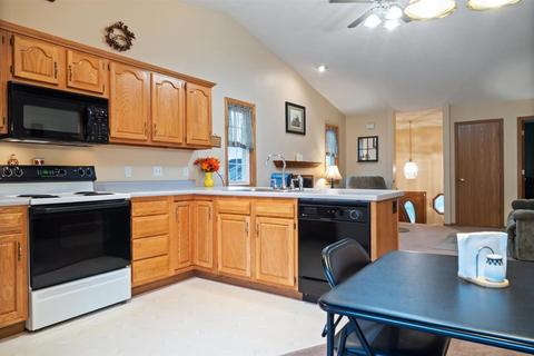 1222 Beacon Hill Ct, Normal, IL 61761 photo 8