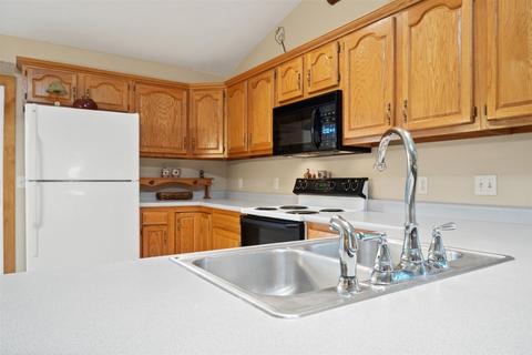 1222 Beacon Hill Ct, Normal, IL 61761 photo 7
