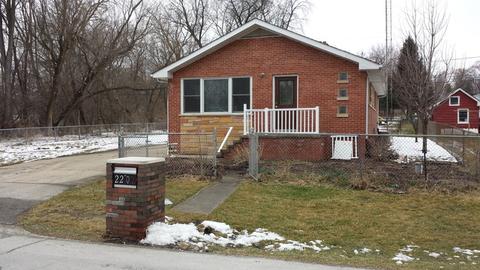 2207 Beachside Rd, Mchenry, IL 60050 photo 1