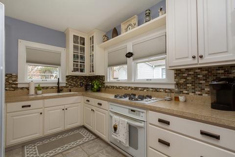 341 Vincent Pl, Elgin, IL 60123 photo 9