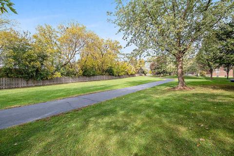 582 Fairway View Dr #1F, Wheeling, IL 60090 photo 12