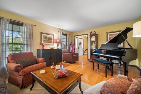 823 Brookside Dr, Bartlett, IL 60103 photo 7
