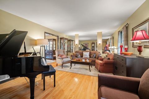 823 Brookside Dr, Bartlett, IL 60103 photo 5