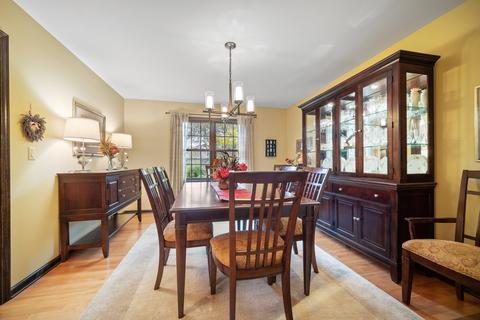 823 Brookside Dr, Bartlett, IL 60103 photo 8