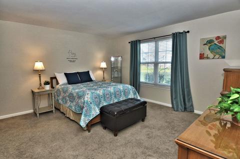 641 Lancaster Cir, Elgin, IL 60123 photo 7