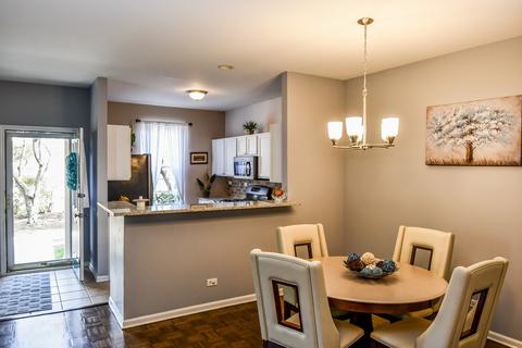 72 N Mill Rd, Addison, IL 60101 photo 2