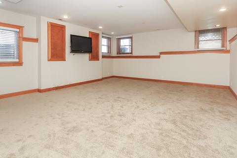 255 N Oak Ave, Bartlett, IL 60103 photo 24