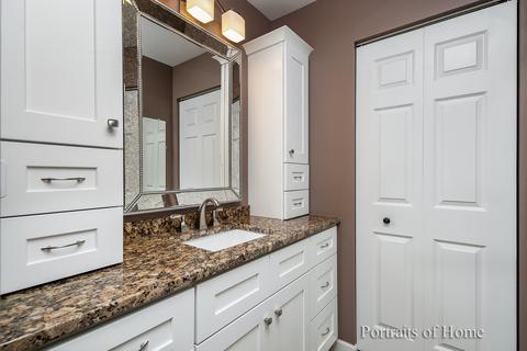 4355 Lombardy Ln, Hoffman Estates, IL 60192 photo 11