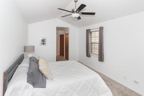 984 Ridgefield Ln, Wheeling, IL 60090 photo 18