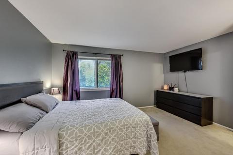 61 Pine Cir, Cary, IL 60013 photo 14
