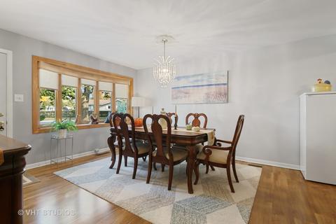 590 Olive St, Hoffman Estates, IL 60169 photo 5