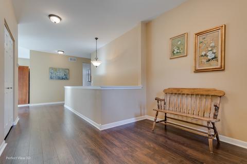 808 Beech Dr, Elgin, IL 60120 photo 3