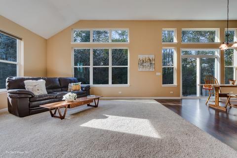 808 Beech Dr, Elgin, IL 60120 photo 5