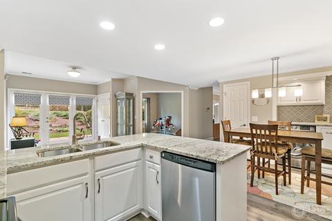 7204 Burning Tree Dr, Mchenry, IL 60050 photo 30