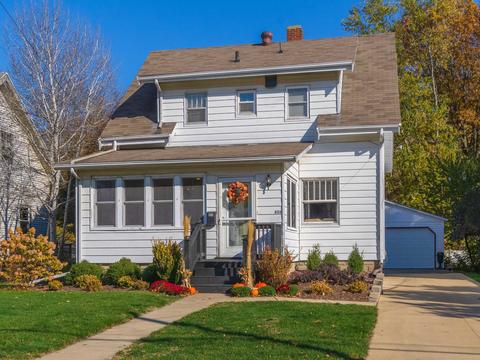 606 Vale St, Bloomington, IL 61701 photo 1