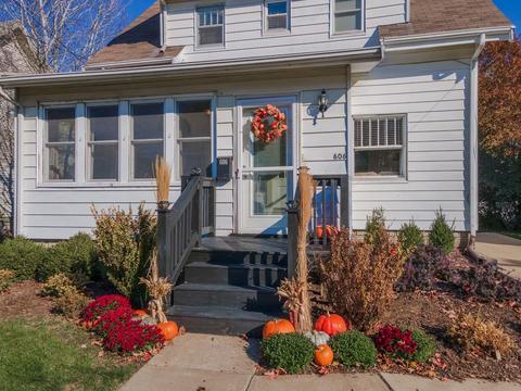 606 Vale St, Bloomington, IL 61701 photo 2