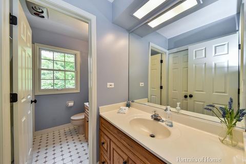 1718 Dickinson Dr, Wheaton, IL 60189 photo 15