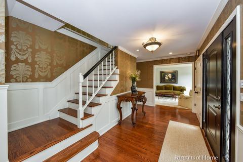 1718 Dickinson Dr, Wheaton, IL 60189 photo 3