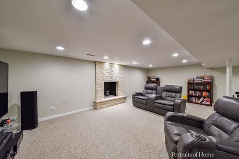 1718 Dickinson Dr, Wheaton, IL 60189 photo 18
