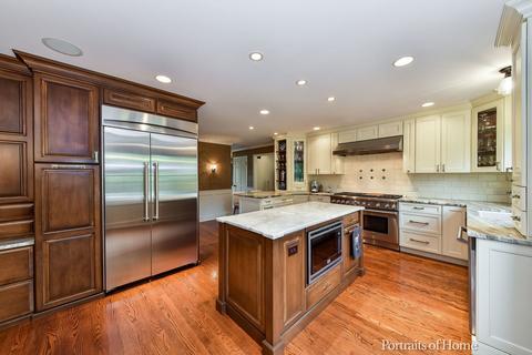 1718 Dickinson Dr, Wheaton, IL 60189 photo 5