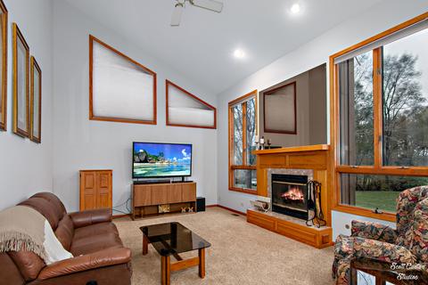 1716 W August Ln, Mchenry, IL 60051 photo 9