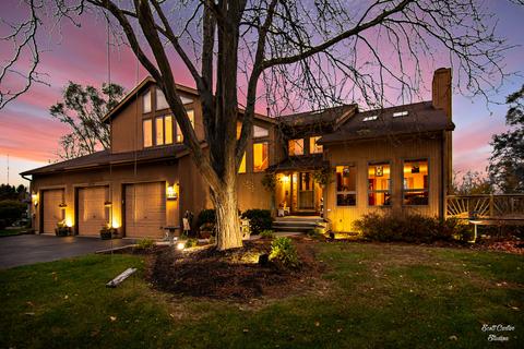 1716 W August Ln, Mchenry, IL 60051 photo 1