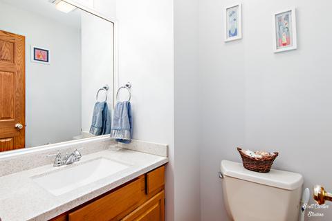 1716 W August Ln, Mchenry, IL 60051 photo 12