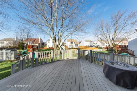 492 Rose Ln, Bartlett, IL 60103 photo 4