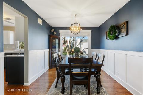 492 Rose Ln, Bartlett, IL 60103 photo 8