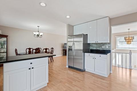 1470 Stone Harbor Ct, Hoffman Estates, IL 60192 photo 6
