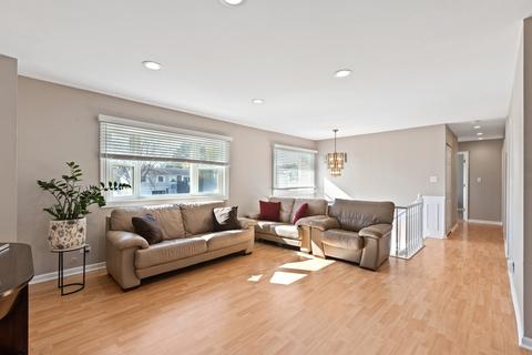 1470 Stone Harbor Ct, Hoffman Estates, IL 60192 photo 3